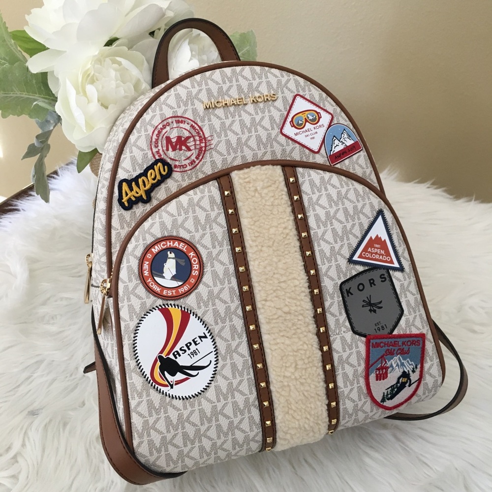 Last one ✨Michael Kors medium abbey aspen backpack - Picture 2 of 8